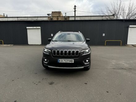 Джип Cherokee 2018 у Києві на Automoto.ua Сірий Джип Cherokee, об'ємом двигуна 3.2 л та пробігом 213 тис. км за 16950 $, фото 1 на Automoto.ua