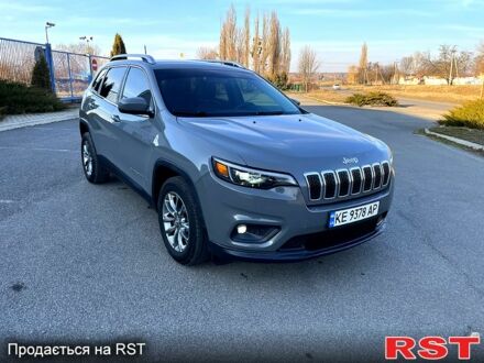 Джип Cherokee 2019 у Новомосковске на Automoto.ua Сірий Джип Cherokee, об'ємом двигуна 2.4 л та пробігом 118 тис. км за 17500 $, фото 1 на Automoto.ua