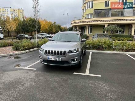 Джип Чероки 2019 в Киеве на Automoto.ua Серый Джип Чероки, объемом двигателя 2.36 л и пробегом 74 тыс. км за 19000 $, фото 1 на Automoto.ua