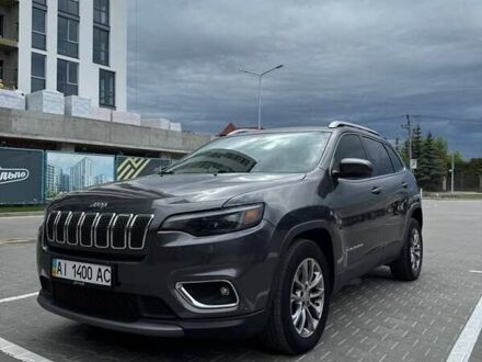 Джип Чероки 2019 в Киеве на Automoto.ua Серый Джип Чероки, объемом двигателя 3.24 л и пробегом 84 тыс. км за 18990 $, фото 1 на Automoto.ua