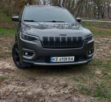 Серый Джип Чероки, объемом двигателя 2.36 л и пробегом 118 тыс. км за 16500 $, фото 1 на Automoto.ua
