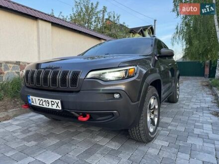 Джип Чероки 2019 в Киеве на Automoto.ua Серый Джип Чероки, объемом двигателя 3.24 л и пробегом 66 тыс. км за 20000 $, фото 1 на Automoto.ua