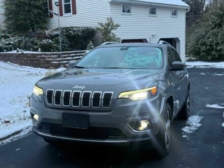 Серый Джип Чероки, объемом двигателя 0 л и пробегом 87 тыс. км за 14500 $, фото 1 на Automoto.ua