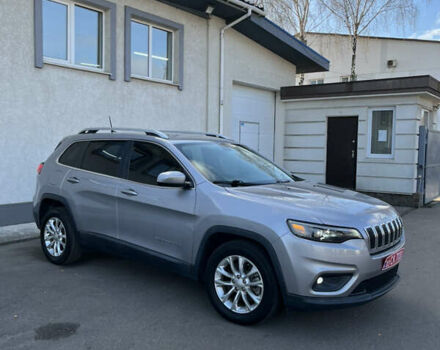 Серый Джип Чероки, объемом двигателя 2.4 л и пробегом 99 тыс. км за 15950 $, фото 1 на Automoto.ua