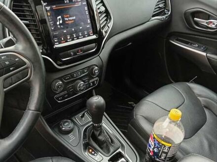 Сірий Джип Cherokee, об'ємом двигуна 3.24 л та пробігом 130 тис. км за 20500 $, фото 1 на Automoto.ua