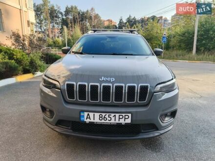 Джип Cherokee 2019 у Ирпене на Automoto.ua Сірий Джип Cherokee, об'ємом двигуна 2.36 л та пробігом 90 тис. км за 17799 $, фото 1 на Automoto.ua