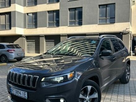 Серый Джип Чероки, объемом двигателя 2.4 л и пробегом 180 тыс. км за 16500 $, фото 1 на Automoto.ua