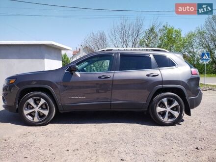 Сірий Джип Cherokee, об'ємом двигуна 3.2 л та пробігом 95 тис. км за 19000 $, фото 1 на Automoto.ua