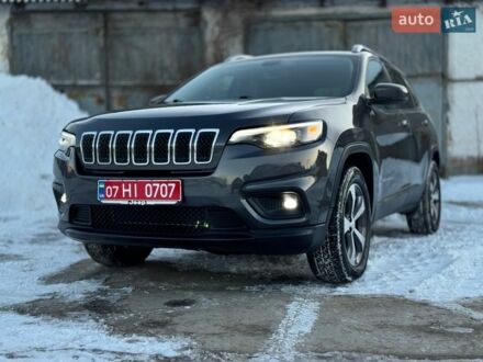 Серый Джип Чероки, объемом двигателя 3.2 л и пробегом 130 тыс. км за 15500 $, фото 1 на Automoto.ua
