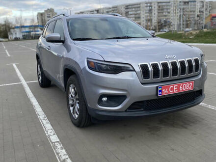 Джип Cherokee 2019 у Сумах на Automoto.ua Сірий Джип Cherokee, об'ємом двигуна 2.4 л та пробігом 180 тис. км за 14900 $, фото 1 на Automoto.ua