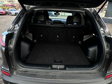 Серый Джип Чероки, объемом двигателя 3.2 л и пробегом 182 тыс. км за 14800 $, фото 1 на Automoto.ua