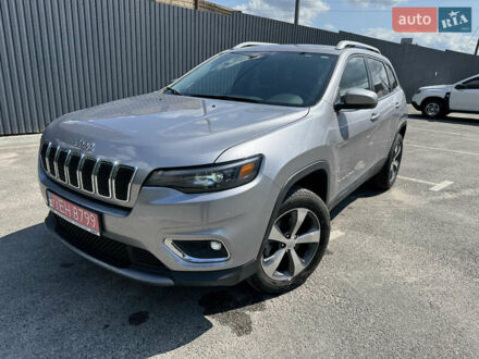 Джип Cherokee 2019 у Чернігові на Automoto.ua Сірий Джип Cherokee, об'ємом двигуна 3.24 л та пробігом 83 тис. км за 18990 $, фото 1 на Automoto.ua