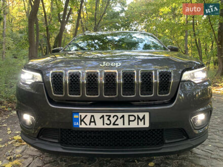 Джип Чероки 2019 в Киеве на Automoto.ua Серый Джип Чероки, объемом двигателя 2.36 л и пробегом 80 тыс. км за 17500 $, фото 1 на Automoto.ua