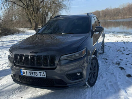 Джип Чероки 2019 в Киеве на Automoto.ua Серый Джип Чероки, объемом двигателя 3.24 л и пробегом 90 тыс. км за 20800 $, фото 1 на Automoto.ua