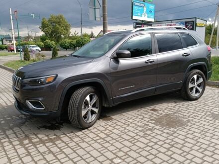 Джип Чероки 2020 в Каменце-Подольском на Automoto.ua Серый Джип Чероки, объемом двигателя 3.2 л и пробегом 158 тыс. км за 20000 $, фото 1 на Automoto.ua