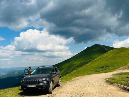 Сірий Джип Cherokee, об'ємом двигуна 3.24 л та пробігом 48 тис. км за 24999 $, фото 1 на Automoto.ua