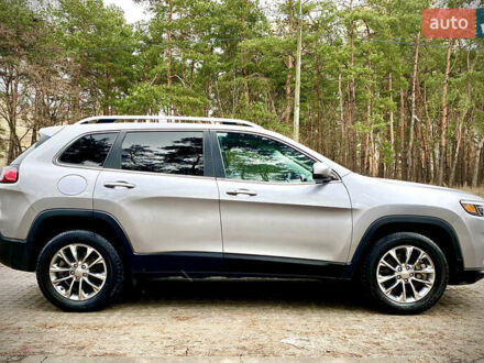 Джип Cherokee 2020 у Києві на Automoto.ua Сірий Джип Cherokee, об'ємом двигуна 2.36 л та пробігом 125 тис. км за 18900 $, фото 1 на Automoto.ua