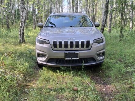 Джип Чероки 2020 в Чернигове на Automoto.ua Серый Джип Чероки, объемом двигателя 2.4 л и пробегом 160 тыс. км за 15500 $, фото 1 на Automoto.ua