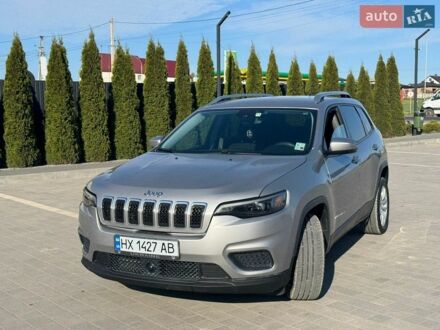 Серый Джип Чероки, объемом двигателя 2.36 л и пробегом 85 тыс. км за 16000 $, фото 1 на Automoto.ua