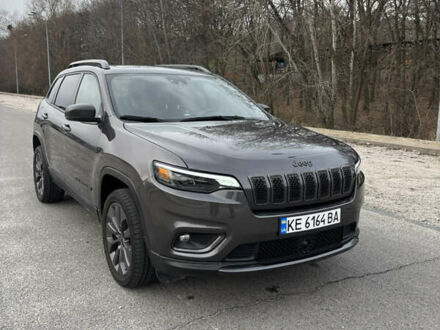 Сірий Джип Cherokee, об'ємом двигуна 3.24 л та пробігом 43 тис. км за 19199 $, фото 1 на Automoto.ua