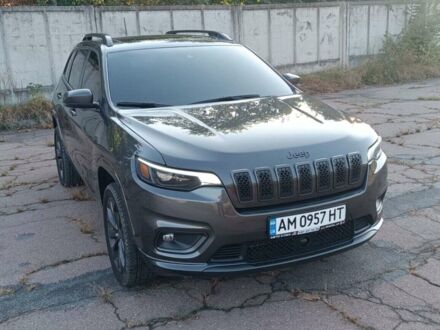Сірий Джип Cherokee, об'ємом двигуна 3.24 л та пробігом 31 тис. км за 23600 $, фото 1 на Automoto.ua