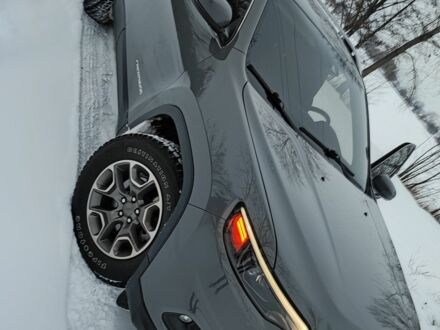 Сірий Джип Cherokee, об'ємом двигуна 3.2 л та пробігом 109 тис. км за 20000 $, фото 1 на Automoto.ua