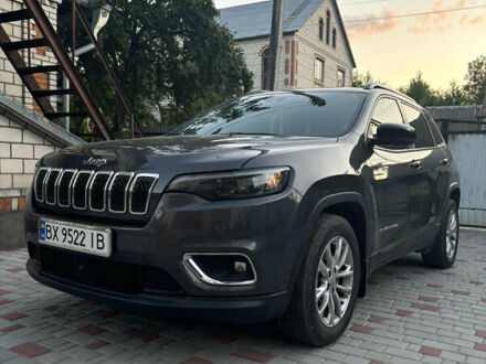 Серый Джип Чероки, объемом двигателя 3.24 л и пробегом 33 тыс. км за 19800 $, фото 1 на Automoto.ua