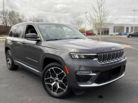 Джип Cherokee 2022 у Чернівцях на Automoto.ua Сірий Джип Cherokee, об'ємом двигуна 5.7 л та пробігом 50 тис. км за 32100 $, фото 1 на Automoto.ua