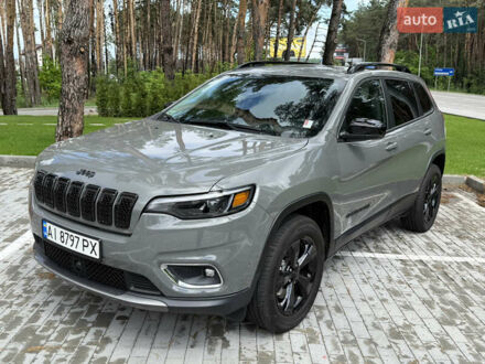 Джип Cherokee 2022 у Києві на Automoto.ua Сірий Джип Cherokee, об'ємом двигуна 2.36 л та пробігом 1 тис. км за 22800 $, фото 1 на Automoto.ua
