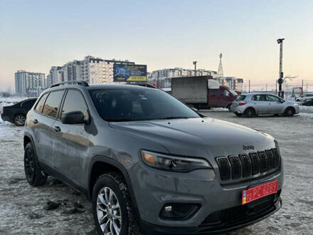 Серый Джип Чероки, объемом двигателя 2.36 л и пробегом 65 тыс. км за 17000 $, фото 1 на Automoto.ua