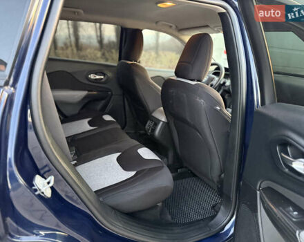 Синий Джип Чероки, объемом двигателя 2.36 л и пробегом 136 тыс. км за 11550 $, фото 33 на Automoto.ua