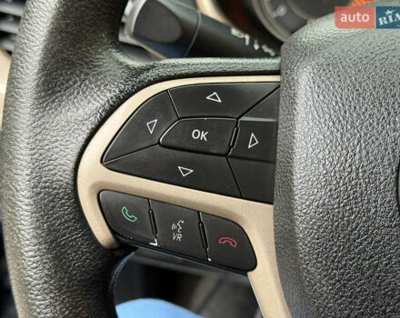 Джип Cherokee 2014 у Дніпро (Дніпропетровську) на Automoto.ua Синій Джип Cherokee, об'ємом двигуна 2.36 л та пробігом 199 тис. км за 10499 $, фото 44 на Automoto.ua