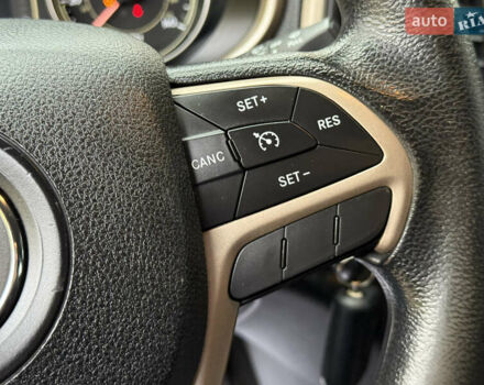 Джип Cherokee 2014 у Дніпро (Дніпропетровську) на Automoto.ua Синій Джип Cherokee, об'ємом двигуна 2.36 л та пробігом 199 тис. км за 10499 $, фото 45 на Automoto.ua