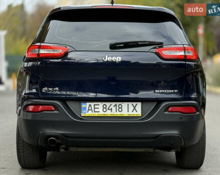 Джип Cherokee 2014 у Дніпро (Дніпропетровську) на Automoto.ua Синій Джип Cherokee, об'ємом двигуна 2.36 л та пробігом 199 тис. км за 10499 $, фото 3 на Automoto.ua