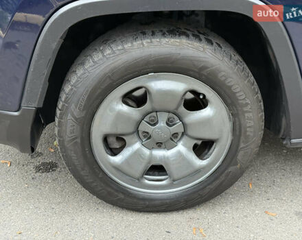 Джип Cherokee 2014 у Дніпро (Дніпропетровську) на Automoto.ua Синій Джип Cherokee, об'ємом двигуна 2.36 л та пробігом 199 тис. км за 10499 $, фото 17 на Automoto.ua