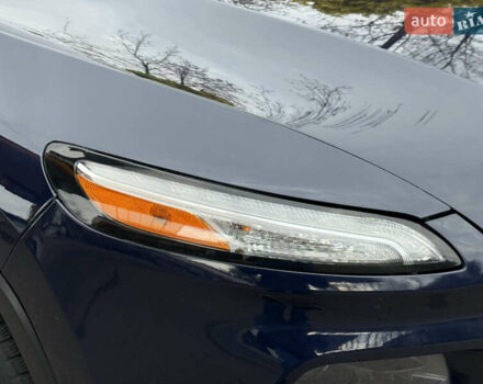 Джип Cherokee 2014 у Дніпро (Дніпропетровську) на Automoto.ua Синій Джип Cherokee, об'ємом двигуна 2.36 л та пробігом 199 тис. км за 10499 $, фото 33 на Automoto.ua