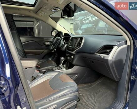 Джип Чероки 2015 в Львове на Automoto.ua Синий Джип Чероки, объемом двигателя 3.24 л и пробегом 184 тыс. км за 13200 $, фото 27 на Automoto.ua