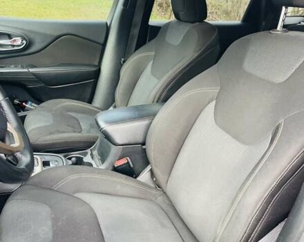 Синий Джип Чероки, объемом двигателя 3.24 л и пробегом 174 тыс. км за 11000 $, фото 22 на Automoto.ua