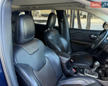 Синій Джип Cherokee, об'ємом двигуна 3.24 л та пробігом 185 тис. км за 13500 $, фото 62 на Automoto.ua