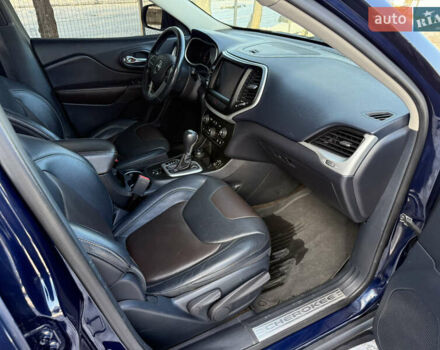 Синій Джип Cherokee, об'ємом двигуна 3.24 л та пробігом 185 тис. км за 13500 $, фото 60 на Automoto.ua