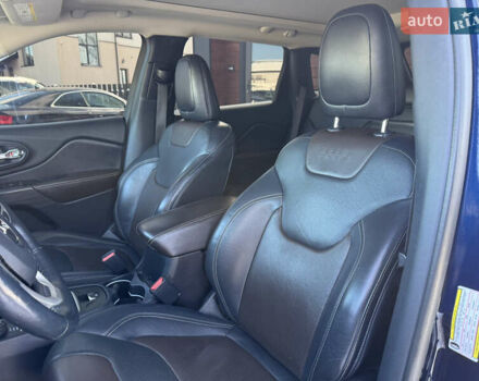 Синій Джип Cherokee, об'ємом двигуна 3.24 л та пробігом 185 тис. км за 13500 $, фото 36 на Automoto.ua