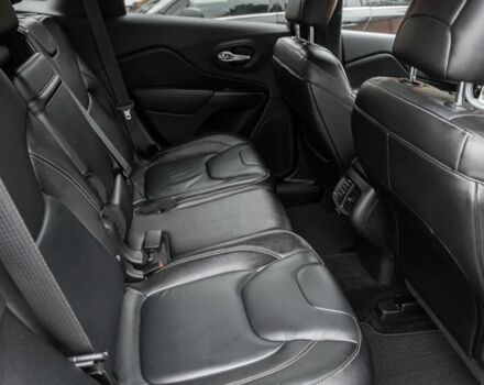 Синий Джип Чероки, объемом двигателя 0 л и пробегом 52 тыс. км за 9100 $, фото 11 на Automoto.ua