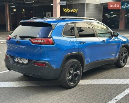 Джип Чероки 2017 в Киеве на Automoto.ua Синий Джип Чероки, объемом двигателя 2.36 л и пробегом 75 тыс. км за 15500 $, фото 10 на Automoto.ua