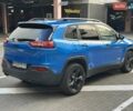 Джип Чероки 2017 в Киеве на Automoto.ua Синий Джип Чероки, объемом двигателя 2.36 л и пробегом 75 тыс. км за 15500 $, фото 10 на Automoto.ua