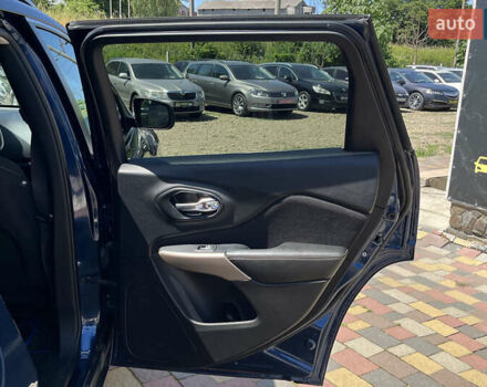 Синій Джип Cherokee, об'ємом двигуна 2.36 л та пробігом 227 тис. км за 13000 $, фото 15 на Automoto.ua