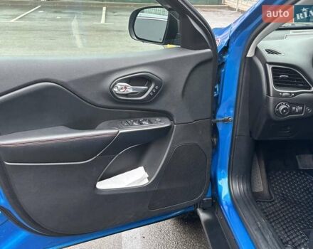 Синий Джип Чероки, объемом двигателя 2 л и пробегом 137 тыс. км за 24200 $, фото 10 на Automoto.ua