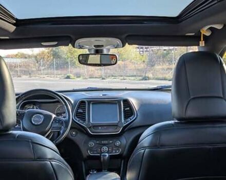 Джип Чероки 2018 в Киеве на Automoto.ua Синий Джип Чероки, объемом двигателя 3.24 л и пробегом 100 тыс. км за 25000 $, фото 20 на Automoto.ua