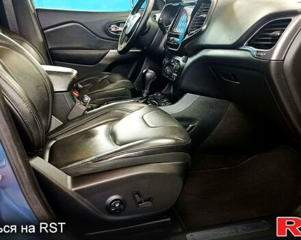 Синий Джип Чероки, объемом двигателя 3.2 л и пробегом 141 тыс. км за 10000 $, фото 6 на Automoto.ua