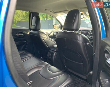 Синий Джип Чероки, объемом двигателя 3.2 л и пробегом 135 тыс. км за 22000 $, фото 15 на Automoto.ua