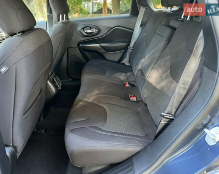 Синій Джип Cherokee, об'ємом двигуна 2.4 л та пробігом 162 тис. км за 14700 $, фото 27 на Automoto.ua
